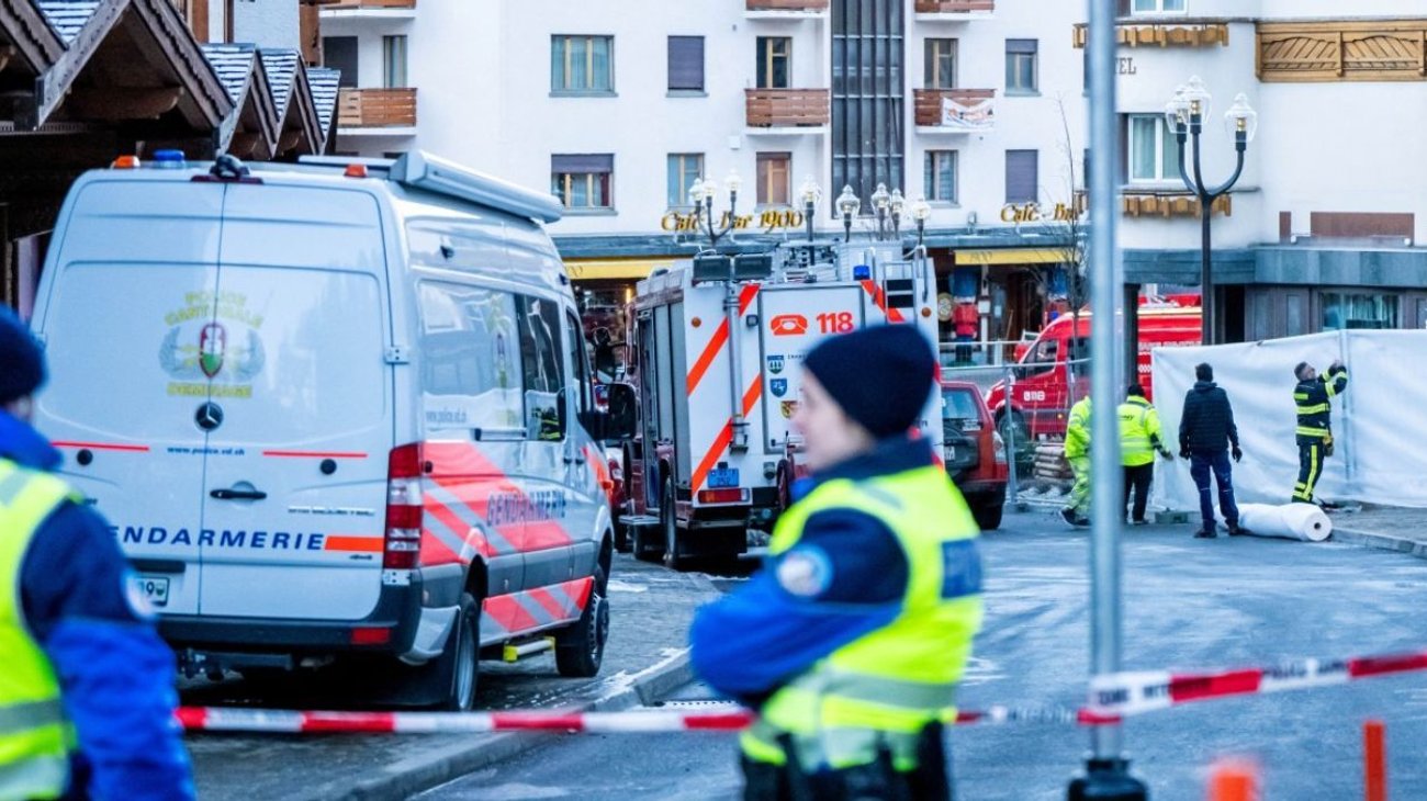 Explosion_en_bar_durante_Ano_Nuevo_deja_40_muertos_en_Suiza_b6fef19352