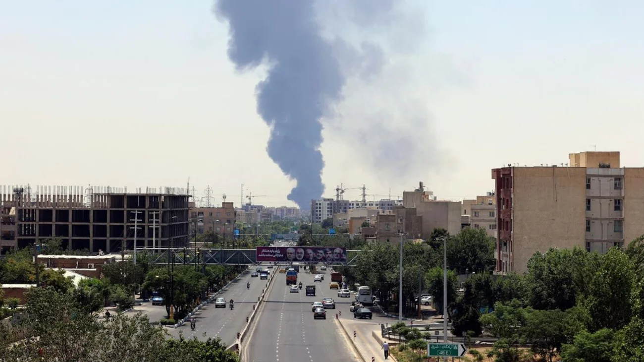 Explotan cinco coches bomba en Teherán, según medios iraníes
