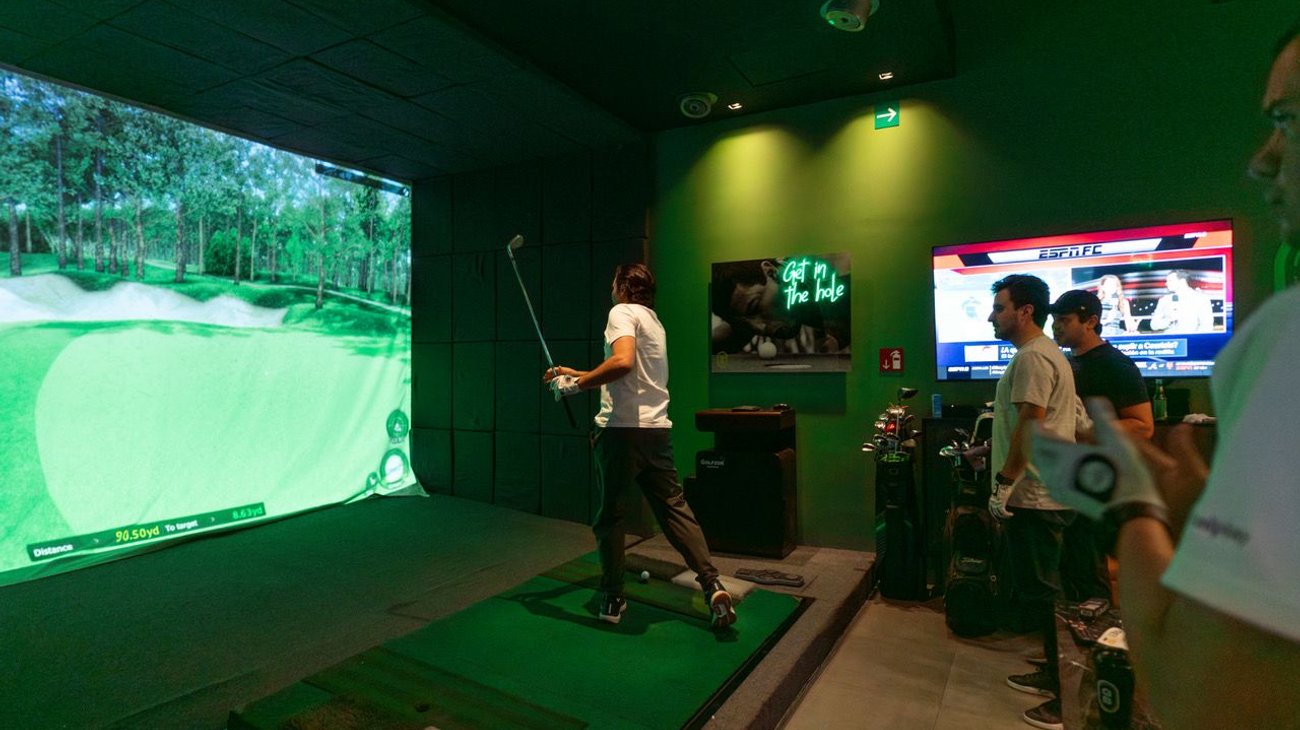 FOTO_2_Golf_Station_en_Monterrey_Diviertete_y_gana_en_nuestros_torneos_y_ligas_de_golf_51bde9b865