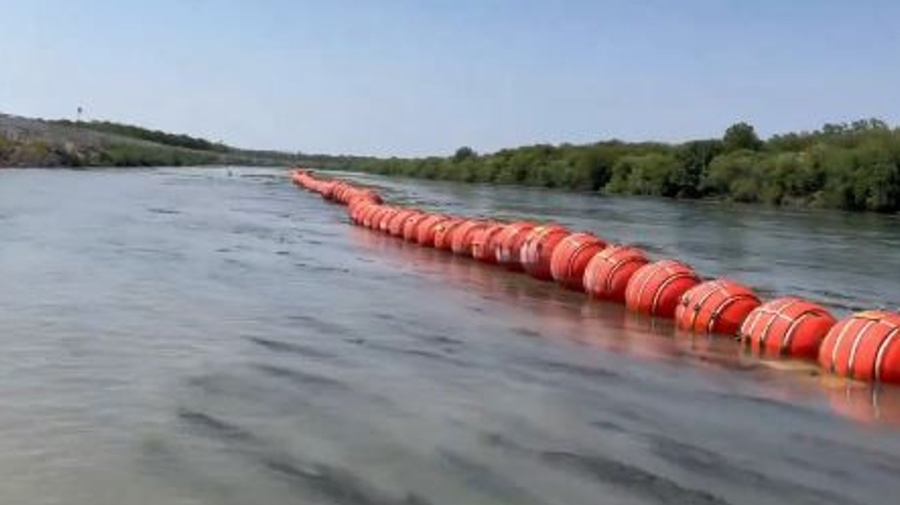EUA advierte sobre barreras flotantes en el río Bravo
