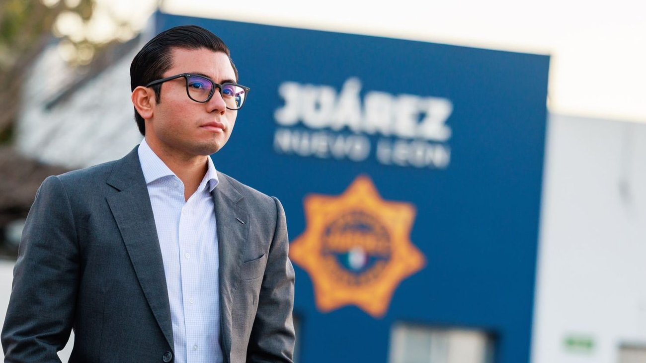 Pide licencia Arratia en Juárez; esposa sería alcaldesa sustituta