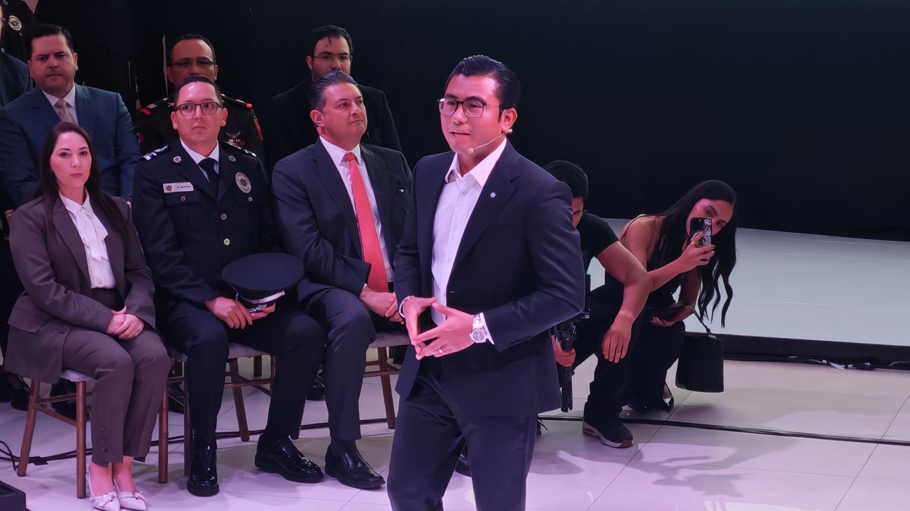 Niega Félix Arratia vínculos con supuestos contratos millonarios