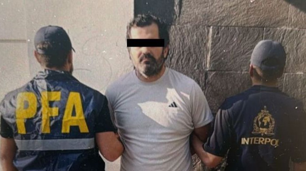 Detienen en Argentina al contralmirante de Marina, Fernando 'N'