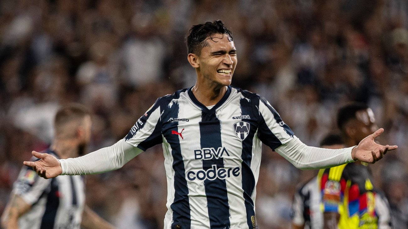 Fidel Ambriz sería baja para el partido de Rayados ante Pumas