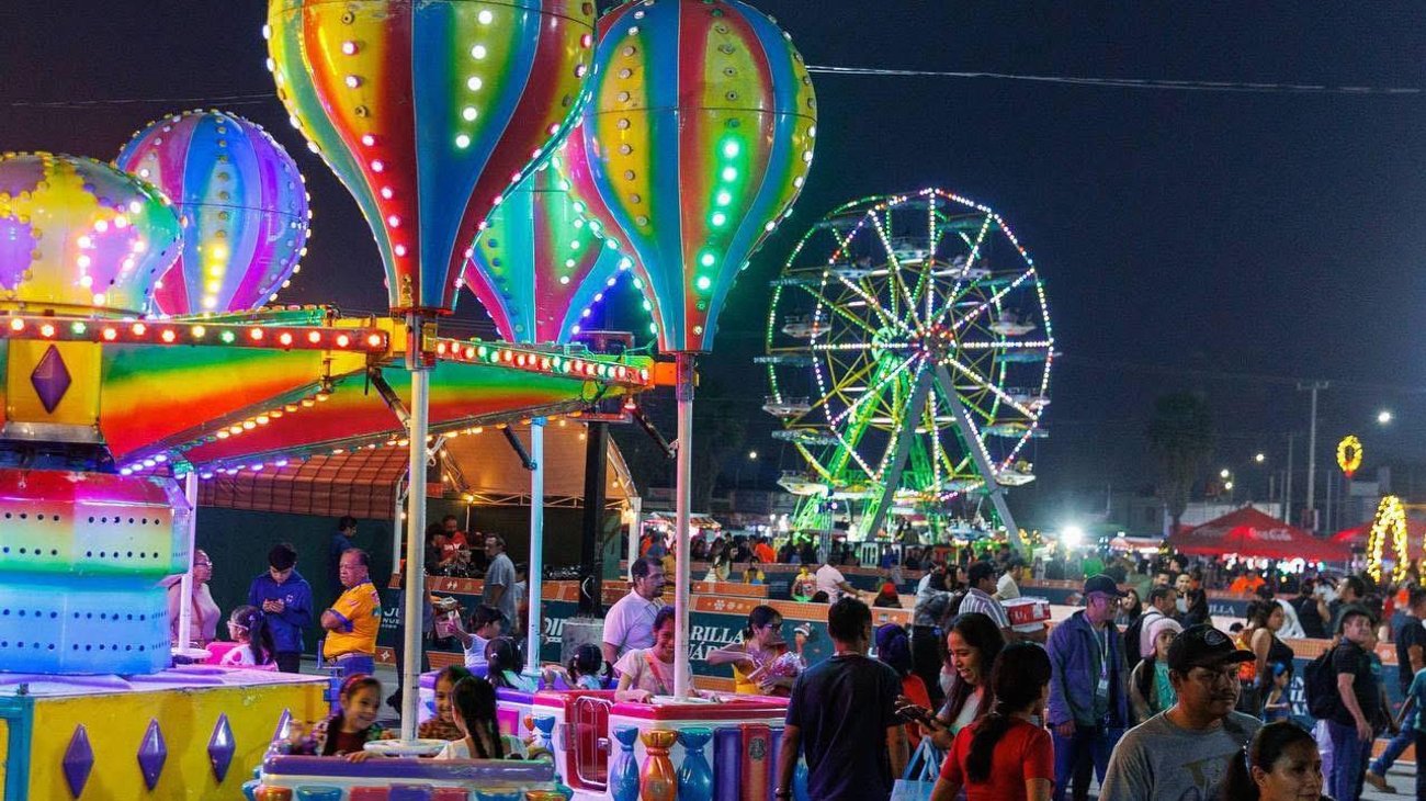 Foto_4_FAC_inaugura_segunda_edici_n_de_Brilla_Ju_rez_b37d672373