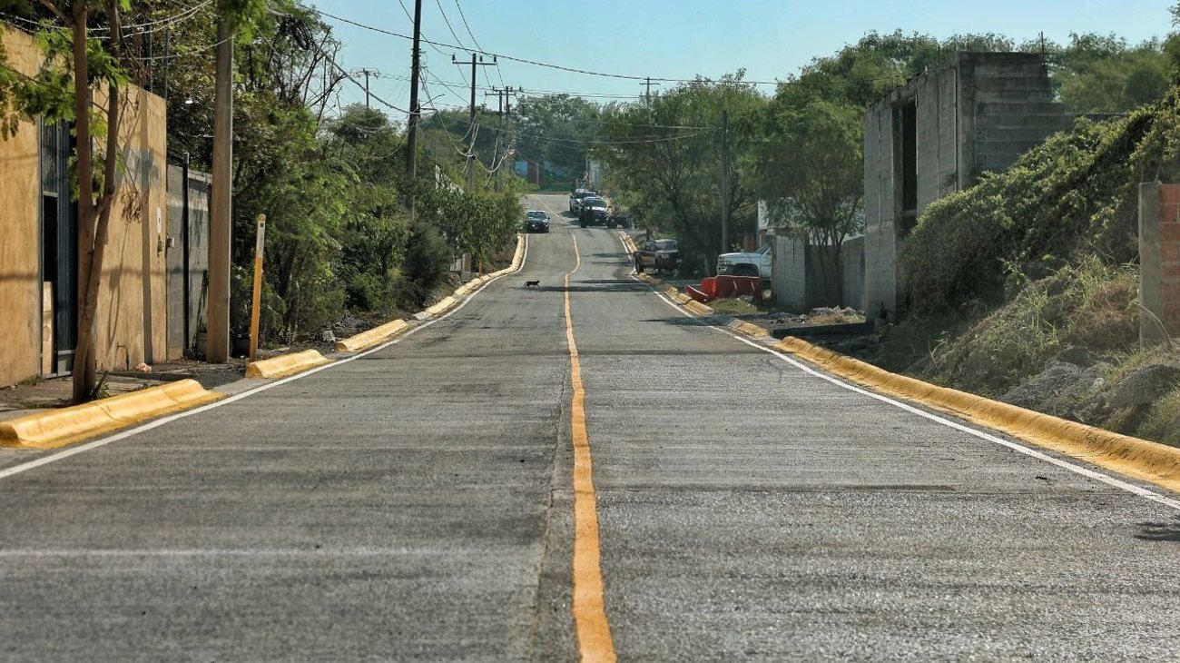 Entrega Arratia rehabilitación de pavimento en calle Sección 68