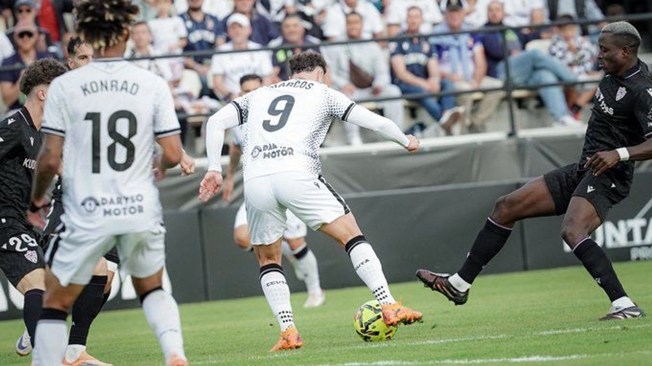 Fallece aficionado durante el partido Ceuta-Almería