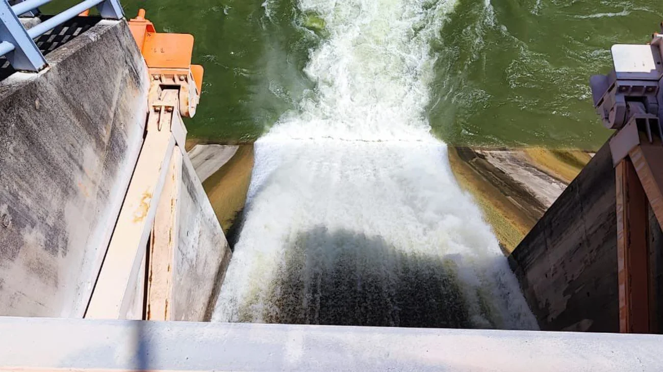  Abren compuertas de presas en Nuevo León; descartan riesgos