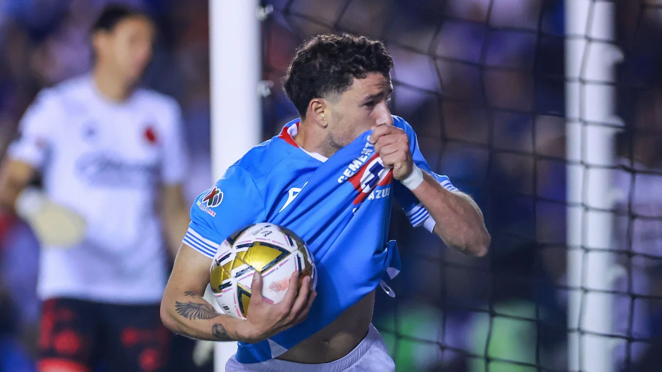 Cruz Azul hace historia en Liguilla y derrota a Xolos