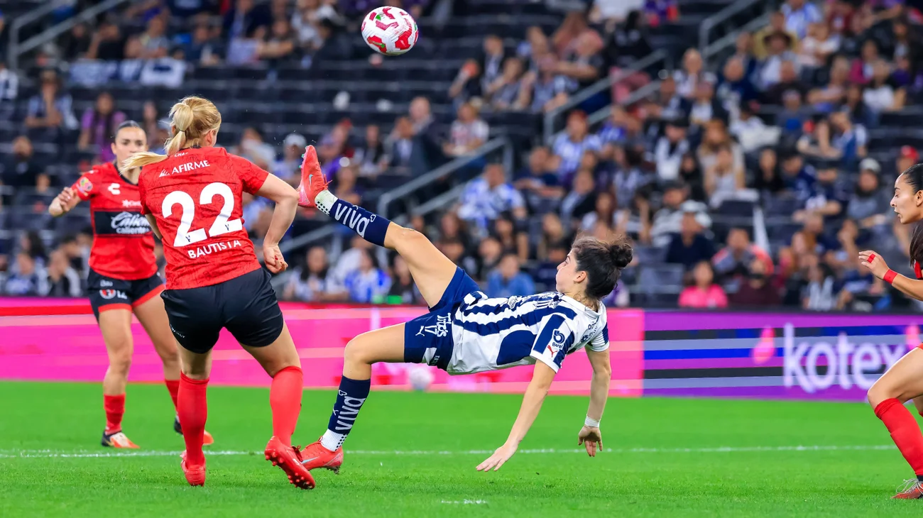 Con una menos, Rayadas salva el empate 1-1 contra Xolos