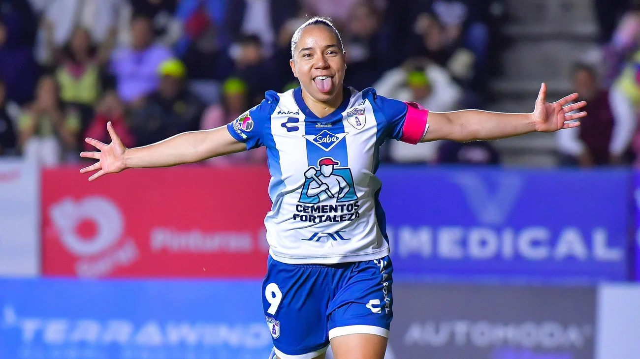 Pachuca Femenil golea al América y acaricia su primer título