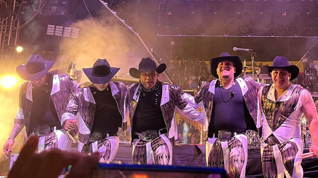 'Letras bonitas' en vez de 'dar pena': Bronco a nuevos artistas