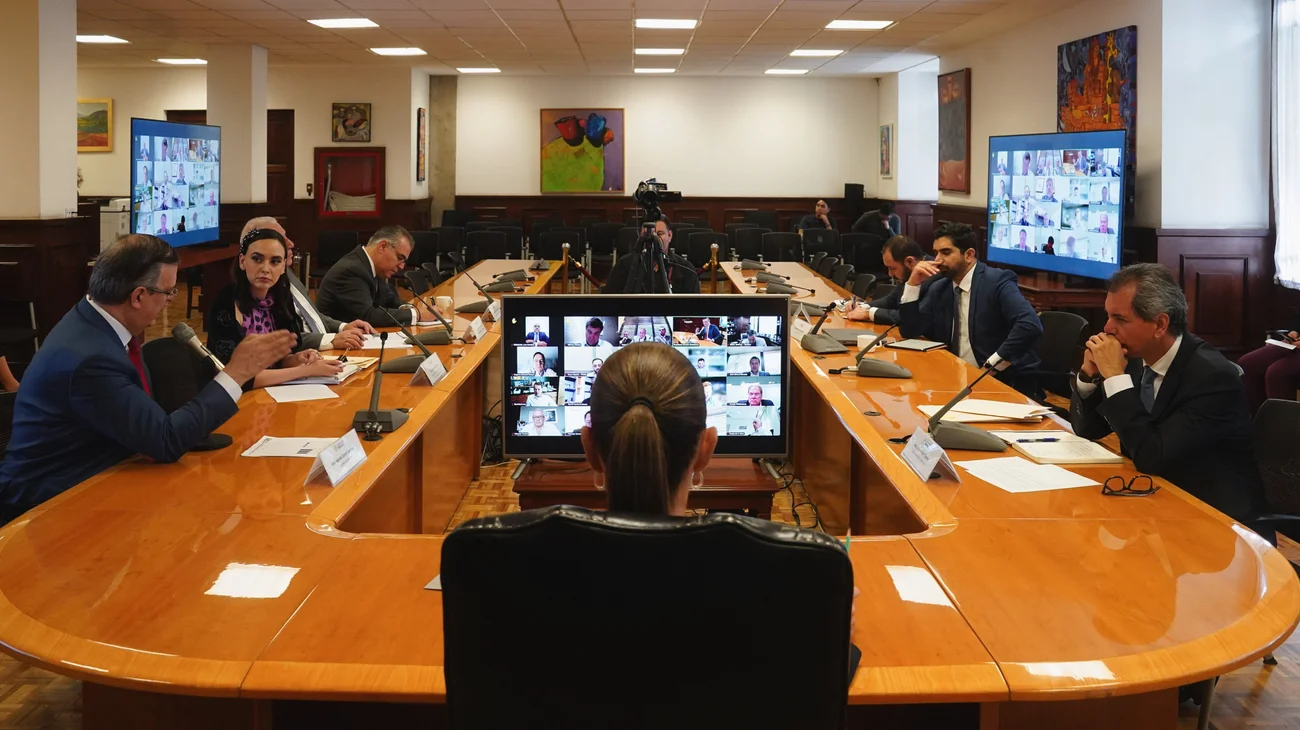 Sheinbaum se reúne con empresarios del acero y aluminio