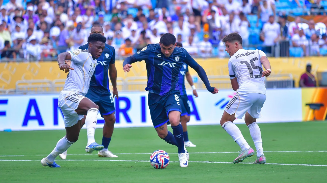 Con uno más, Pachuca pierde ante el Real Madrid
