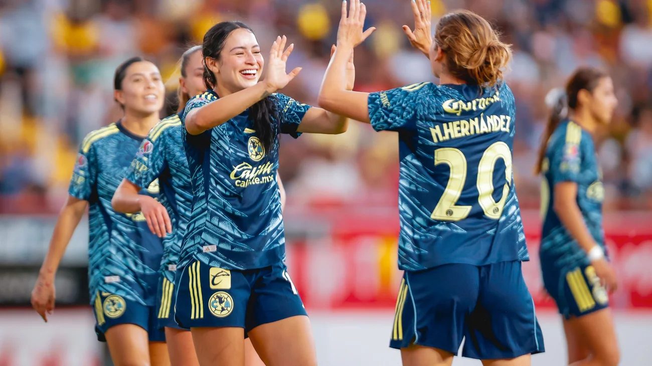 América golea a Necaxa y sigue como líder con paso perfecto