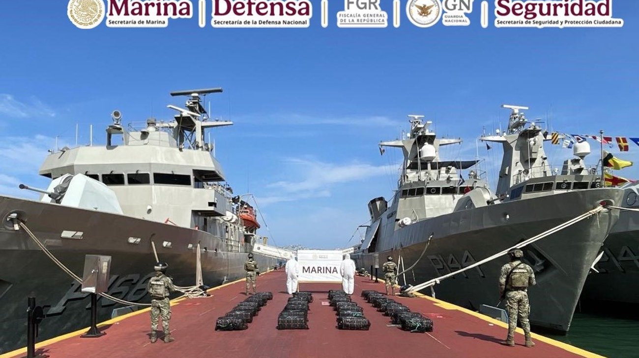 SEMAR asegura casi una tonelada de cocaína en costas del sur