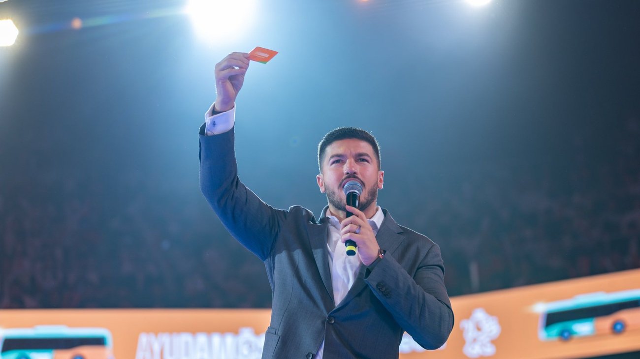 Amplían tarifa preferencial a 150 mil estudiantes en Nuevo León