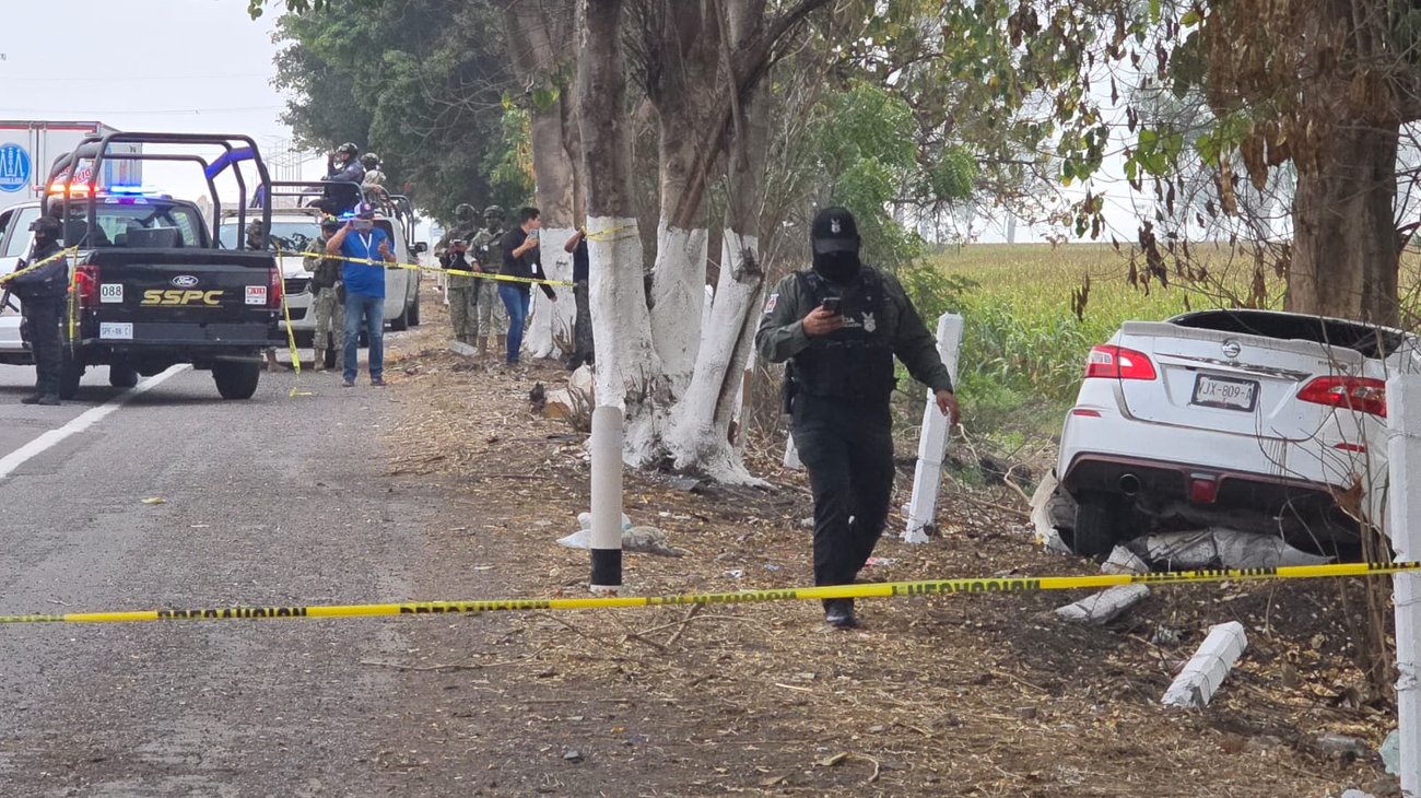 Ataque armado deja dos muertos en autopista de Culiacán