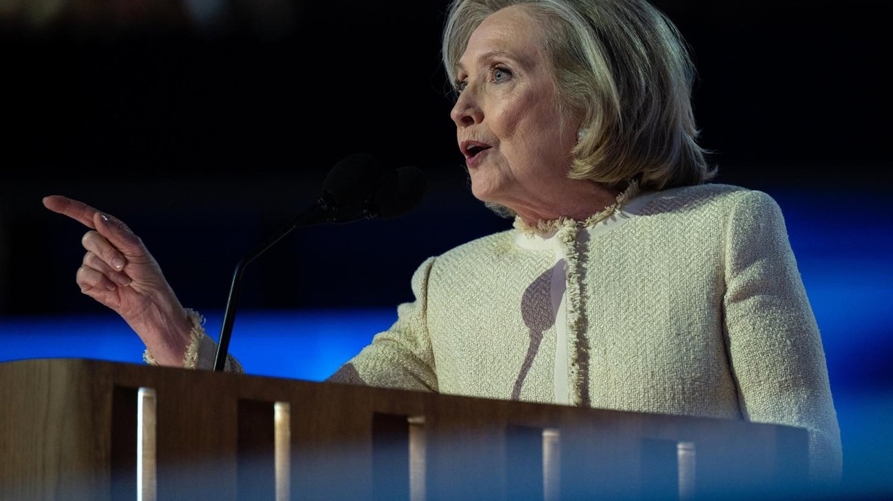 Hillary Clinton compara a Trump con Duterte por ataques en Caribe