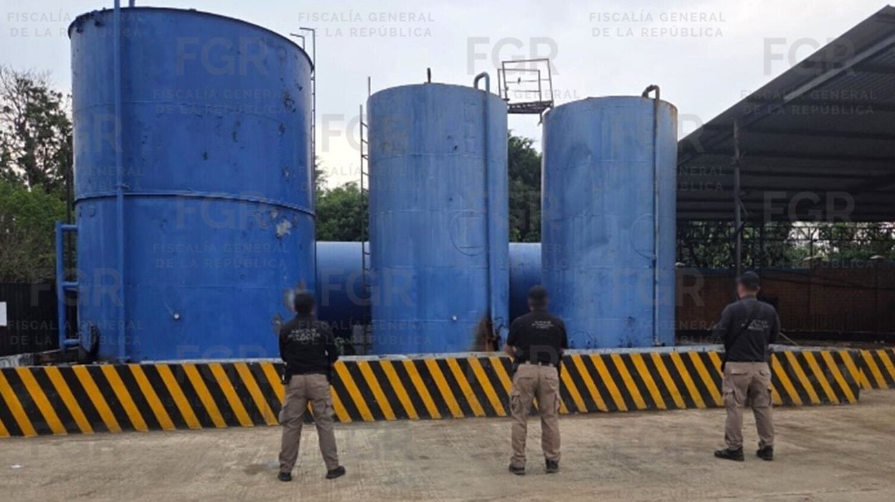 FGR decomisa más de 256 mil litros de huachicol en Veracruz