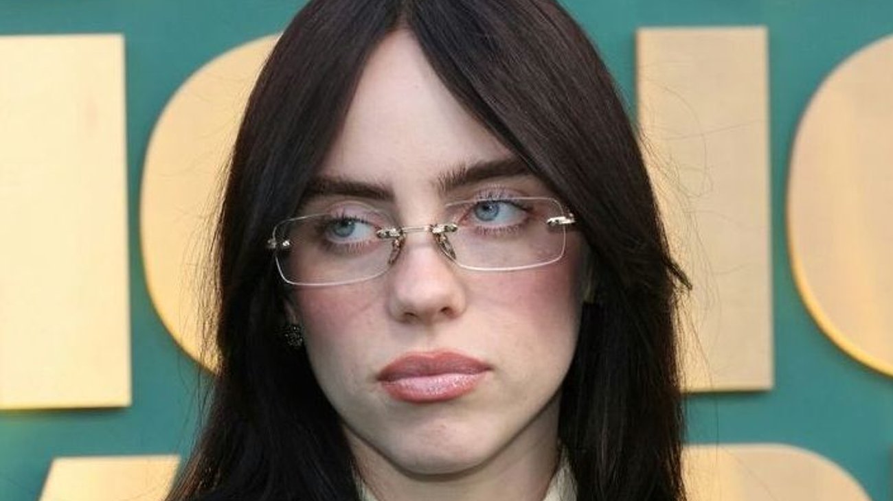 Billie Eilish reaviva debate por educación en casa 