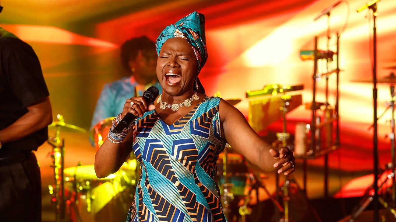 Angélique Kidjo hace historia en el Paseo de la Fama de Hollywood