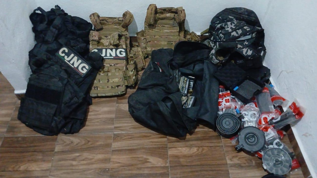 Operativo en Colima deja dos abatidos y asegura arsenal