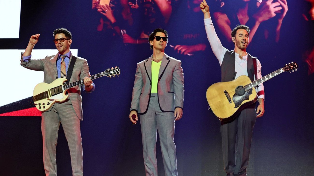  Jonas Brothers lanzarán nuevo sencillo ‘Listen When Sad'