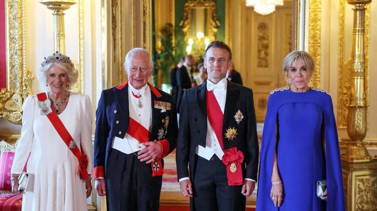 Carlos III y Macron inauguran exposición del Tapiz de Bayeux