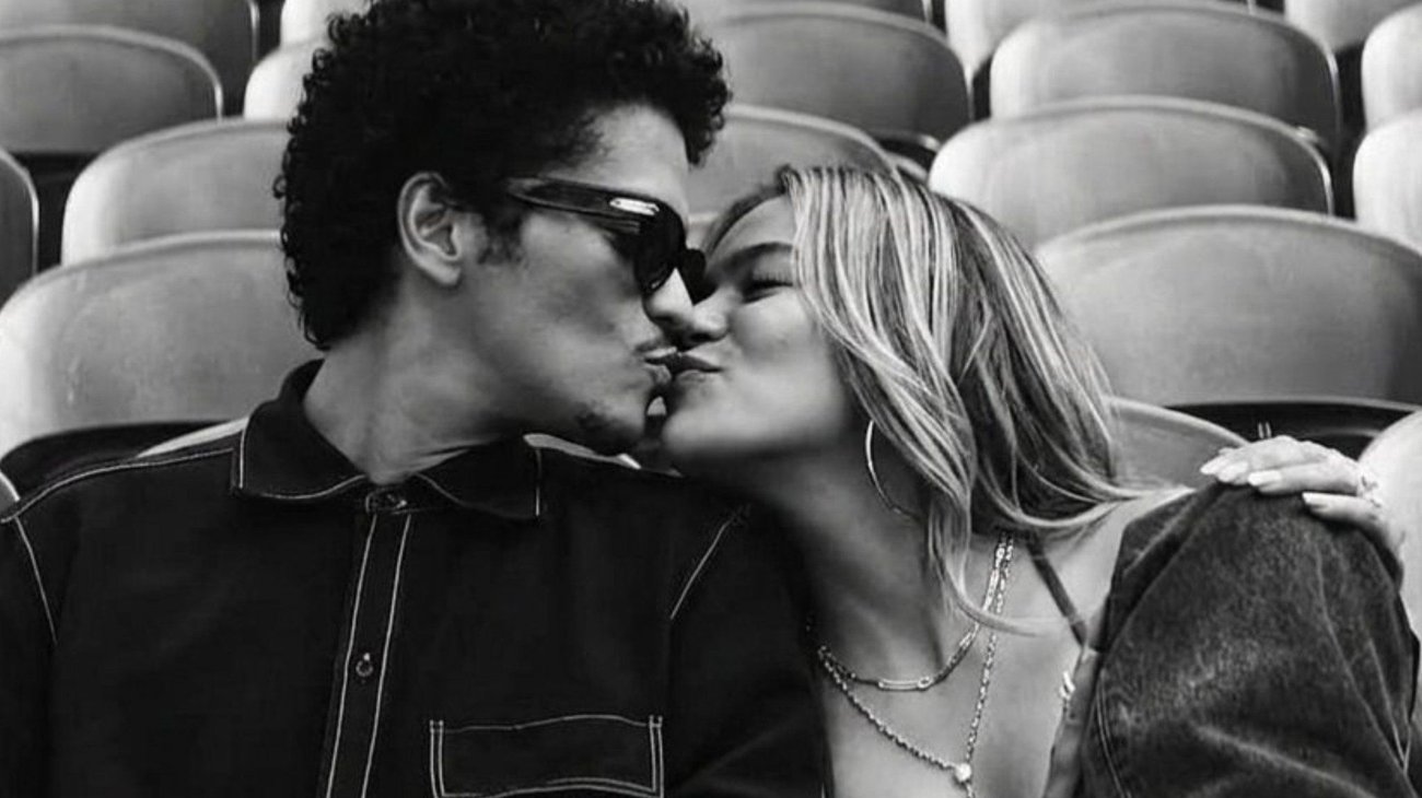 Karol G y Bruno Mars estrenan video de ‘Still’