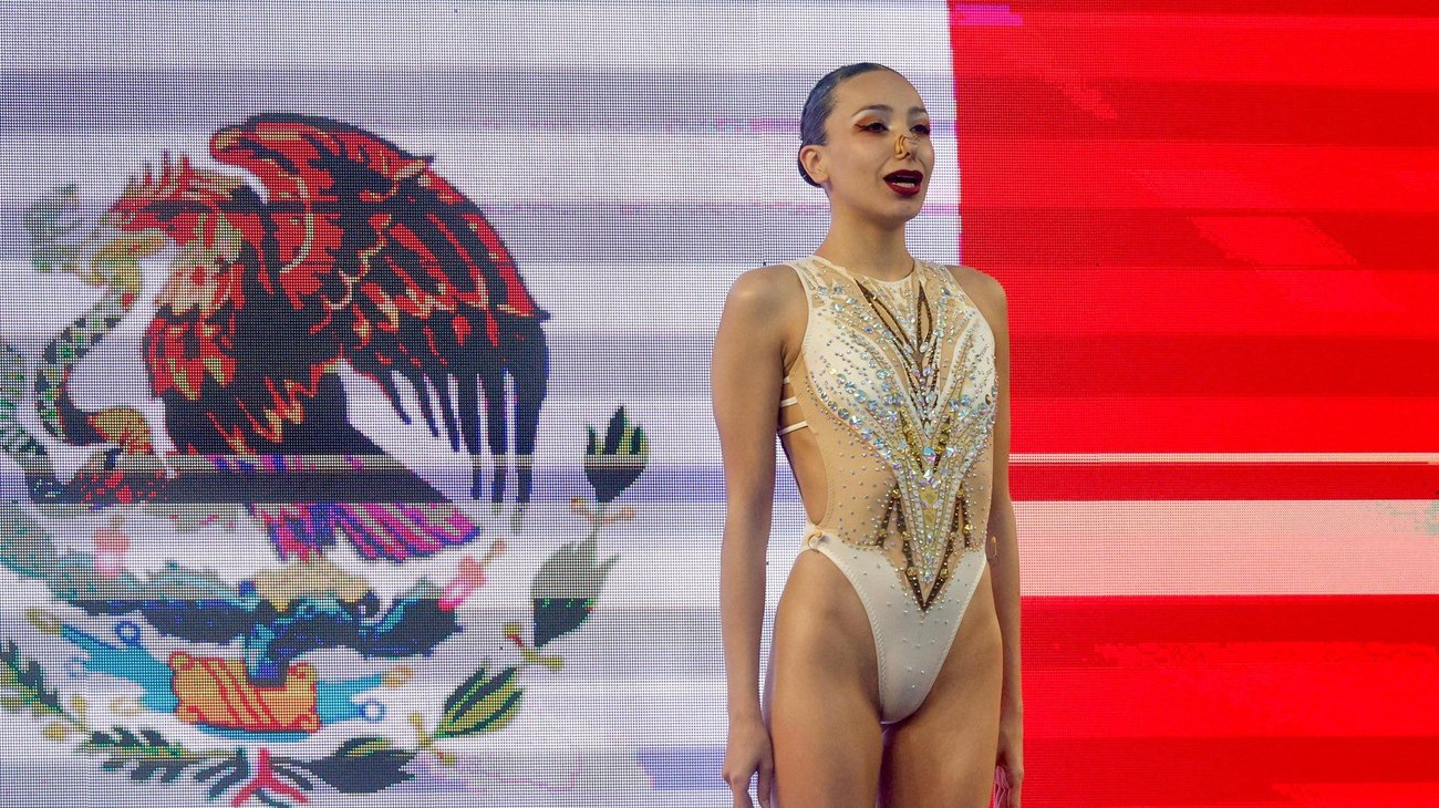 Itzamary González es de oro en Campeonato de Natación Artística