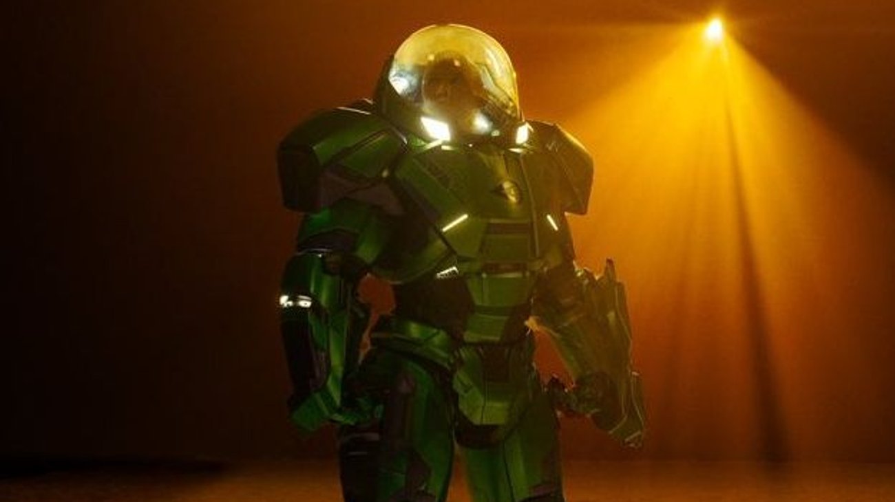 James Gunn muestra la poderosa armadura de Lex Luthor