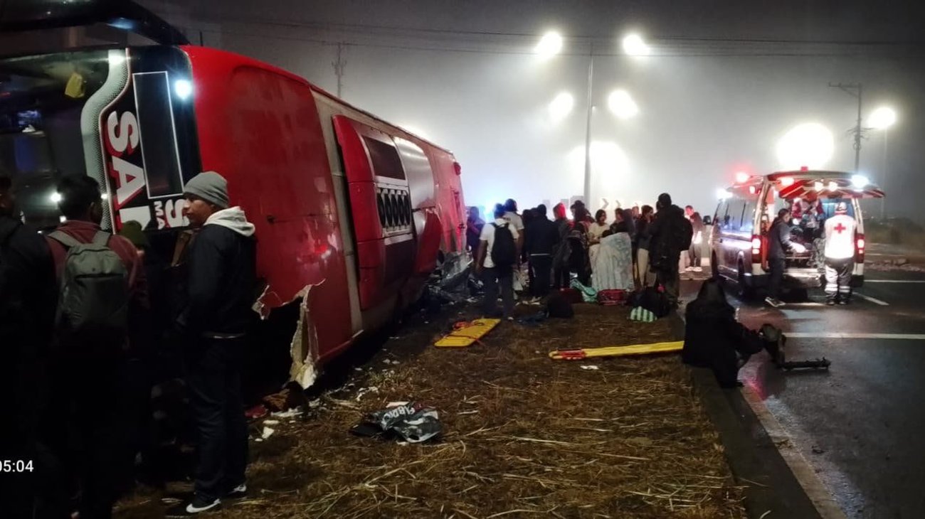 Accidente de autobús en Ecuador deja un muerto y 10 heridos