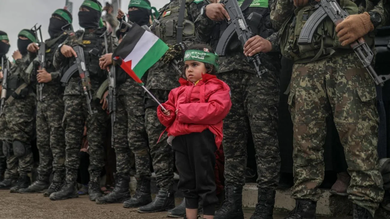 Libera Hamás a los seis últimos rehenes vivos de la primera fase