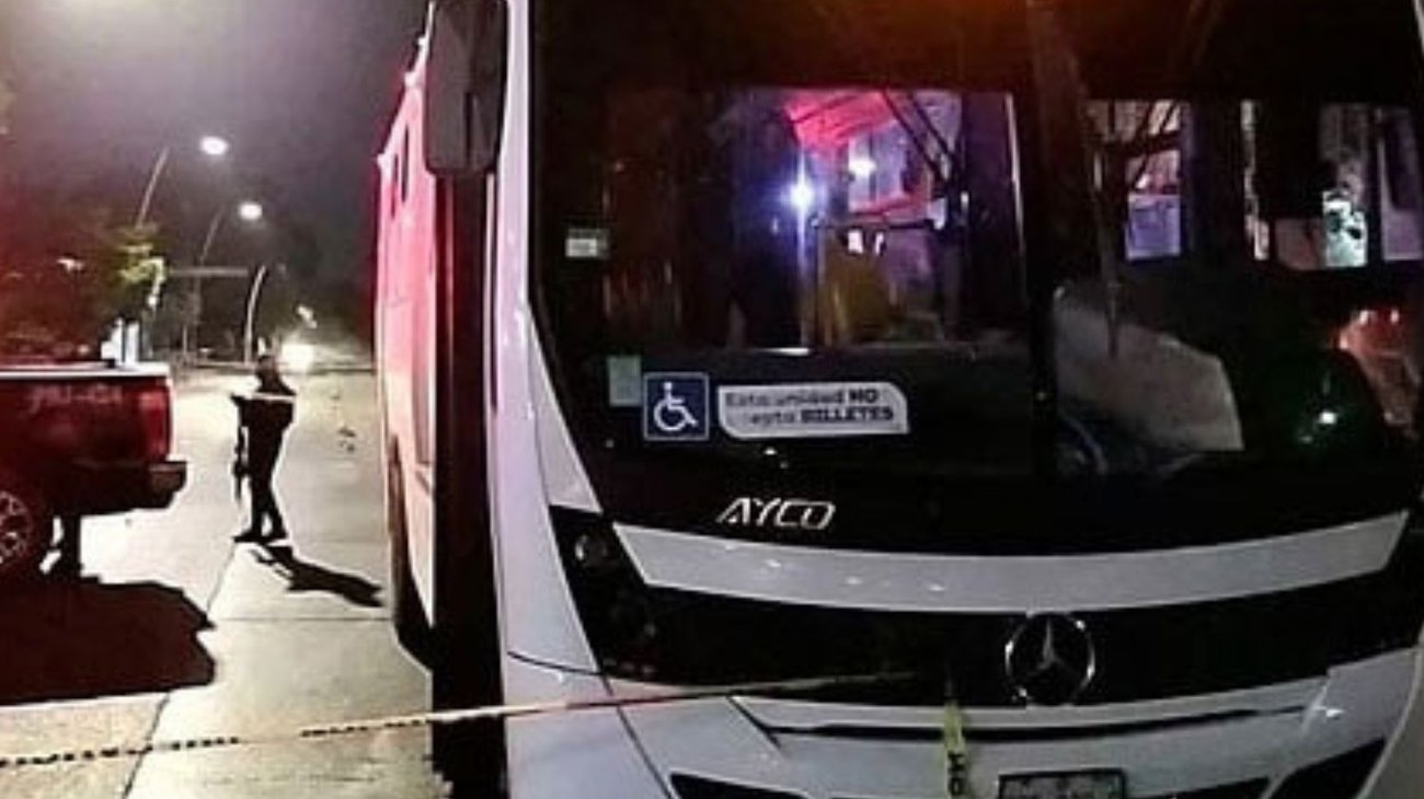 ¡De pesadilla! Hombre secuestra camión con pasajeros