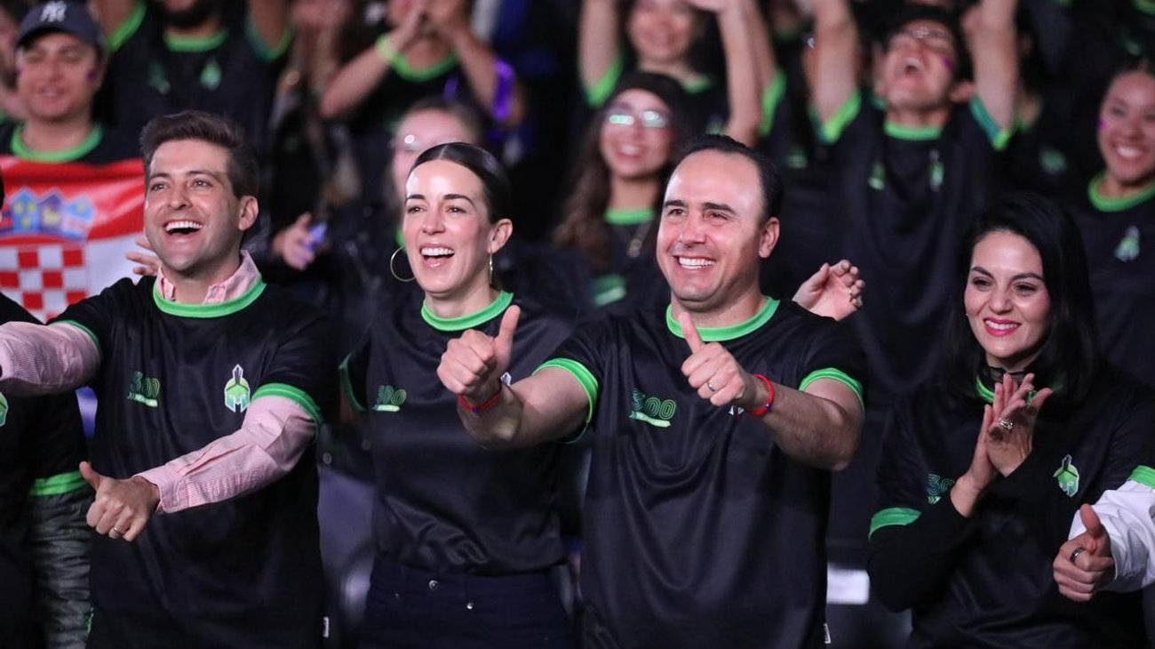 Anuncian gira '300 Pa´delante' hacia toda la república