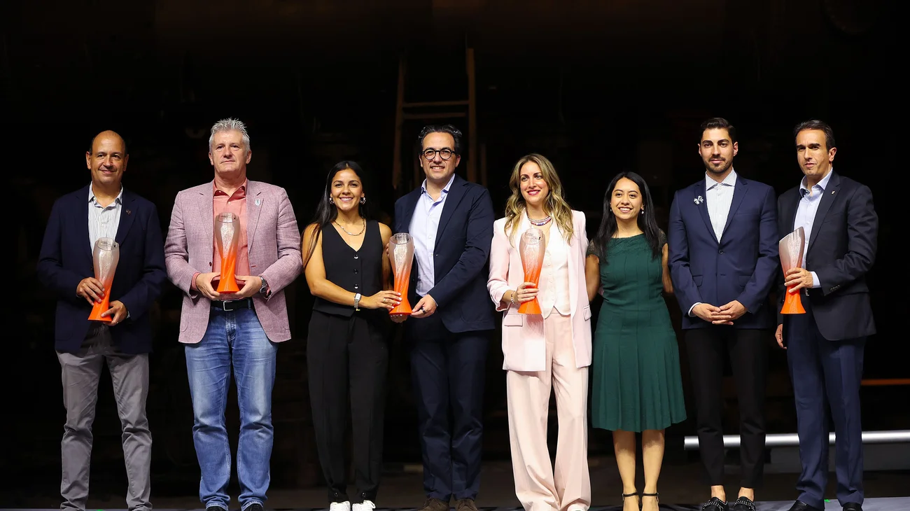 Premian en el WFS la alianza entre DC Comics y Tigres Femenil