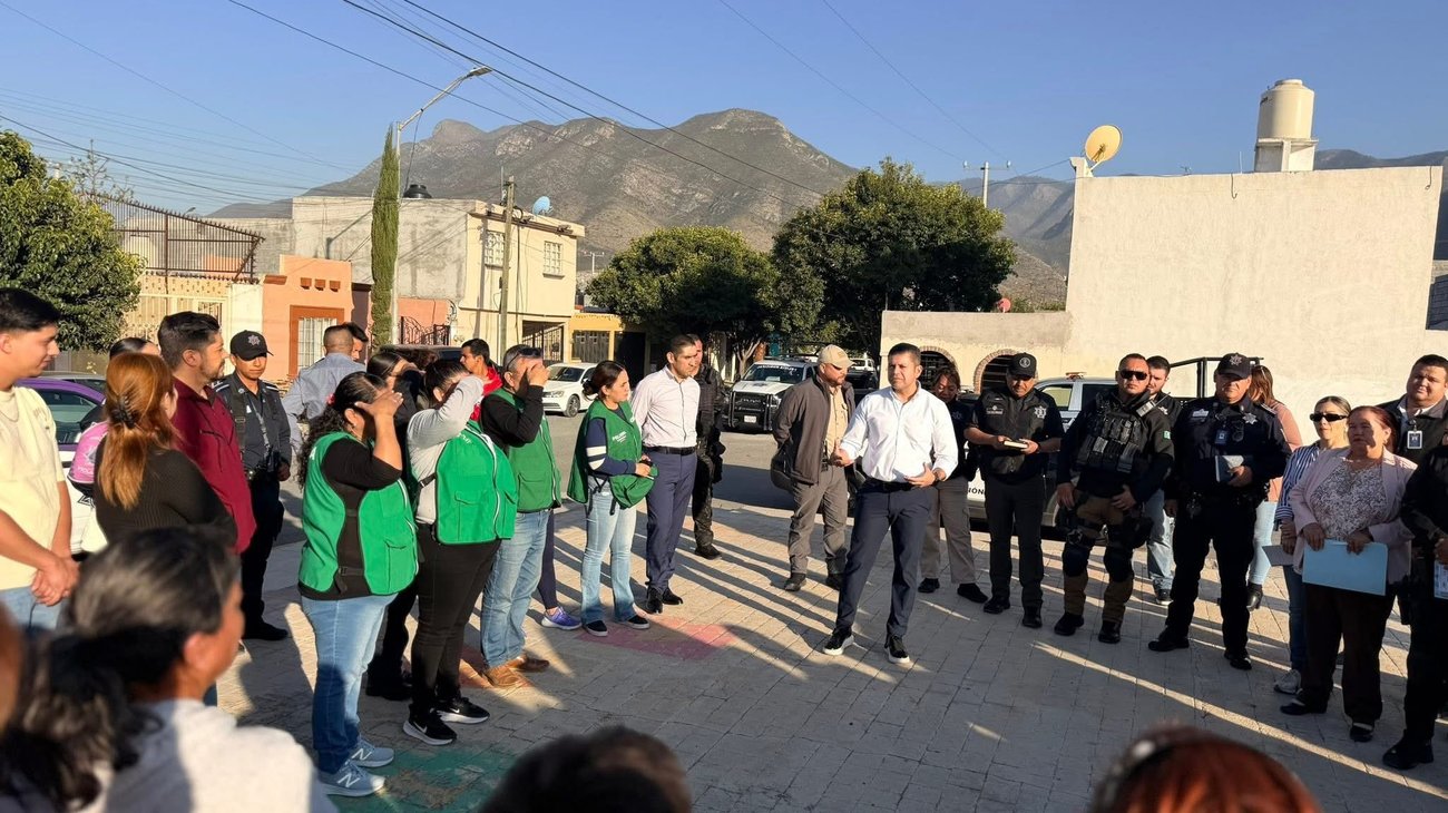 Recorre comisionado colonias del sur para reforzar seguridad