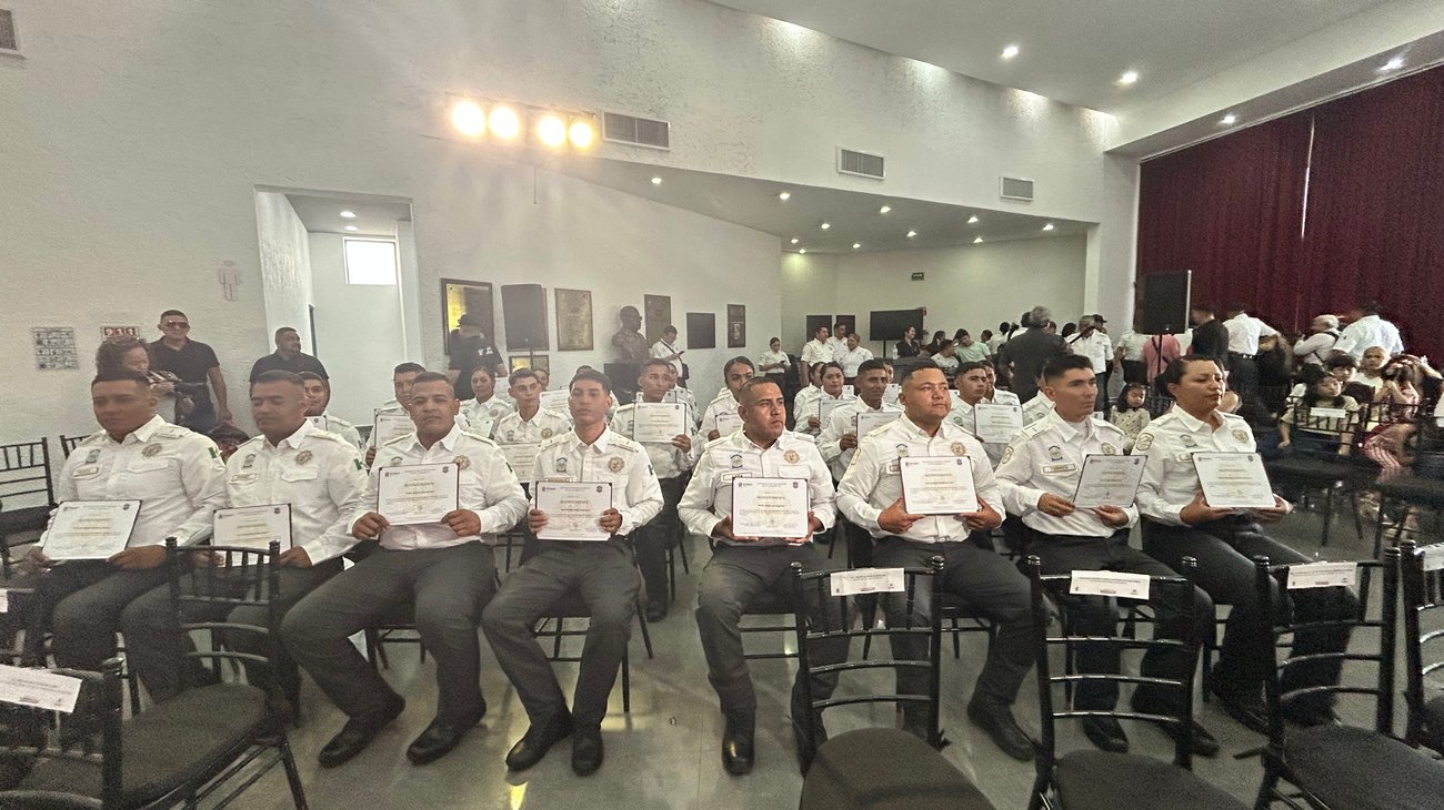 Encabeza José Quiroga graduación de cadetes de Policía Escobedo
