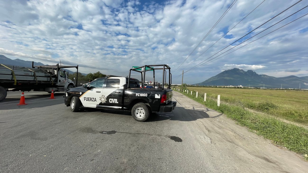 Localizan automóvil con armas de fuego en Escobedo