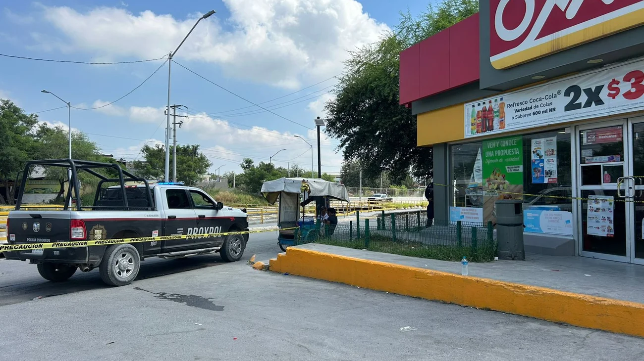 Detienen a hombre tras asaltar tienda de conveniencia en Escobedo