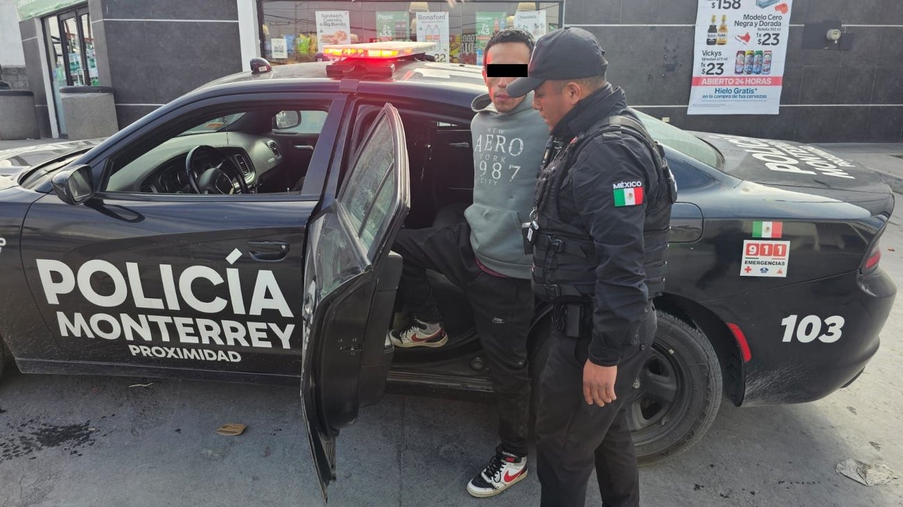 Cae por robo con violencia en tienda de conveniencia de Monterrey