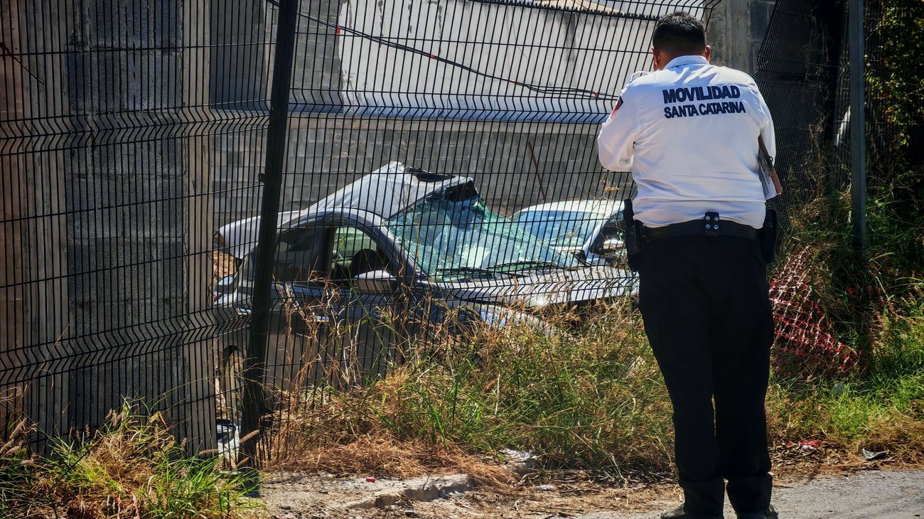 Muere automovilista tras perder el control en Morones Prieto