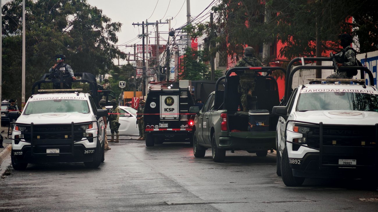Fiscalía catea vulcanizadora tras homicidio en Santa Catarina