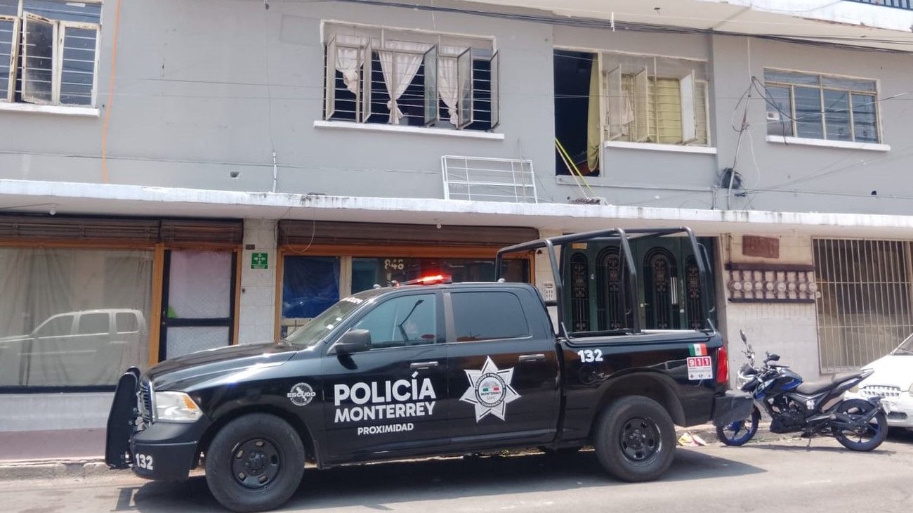 Detienen a cuatro hombres con dosis de cristal en domicilio