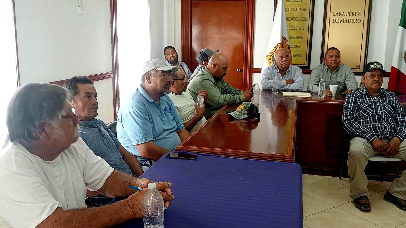 Productores de Parras reciben capacitación de SENASICA