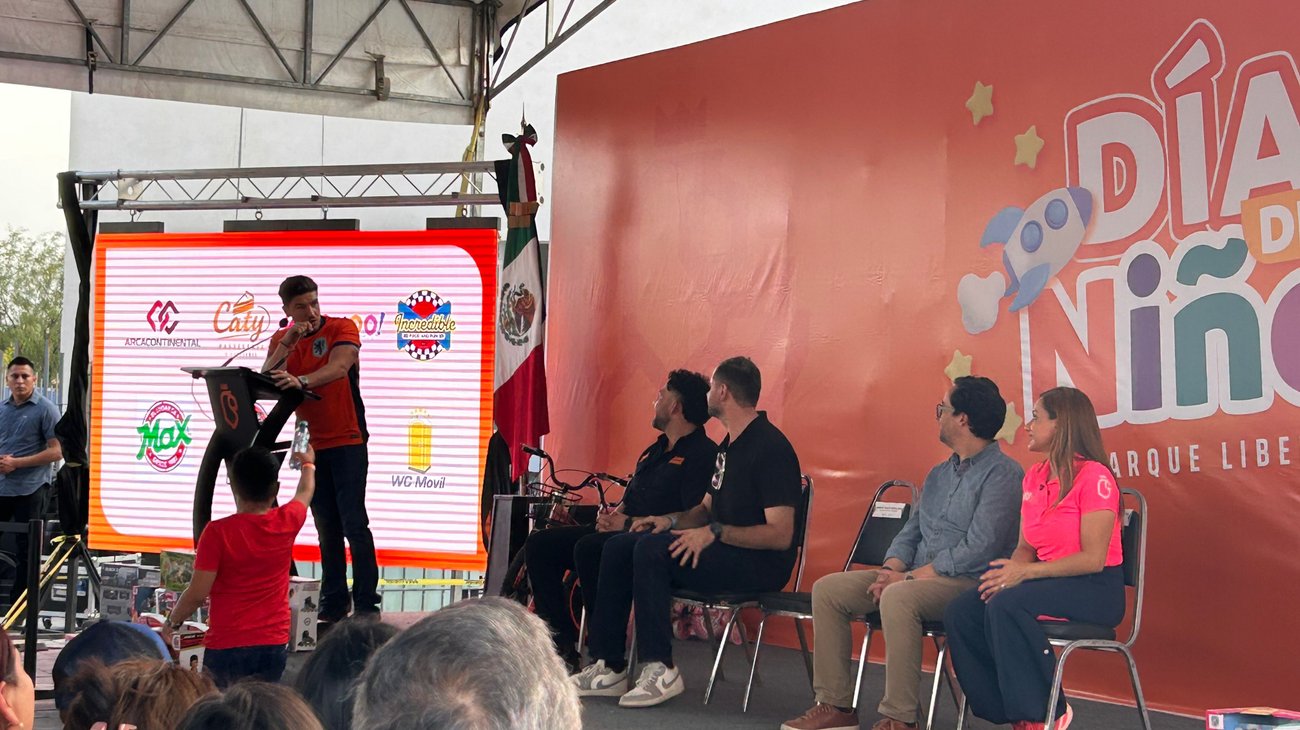 Celebran Día de la Niñez en Parque Libertad con fiesta