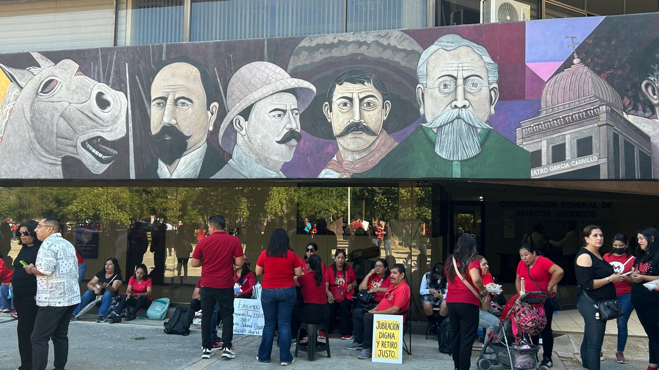 SNTE impulsa reforma para mejorar pensiones de maestros