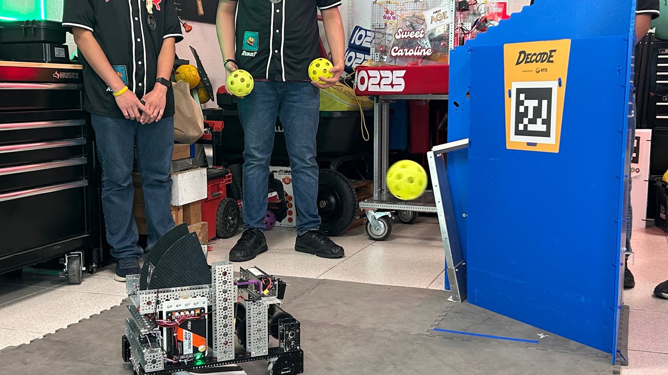 Jóvenes regios representarán a NL en Mundial de Robótica en CDMX