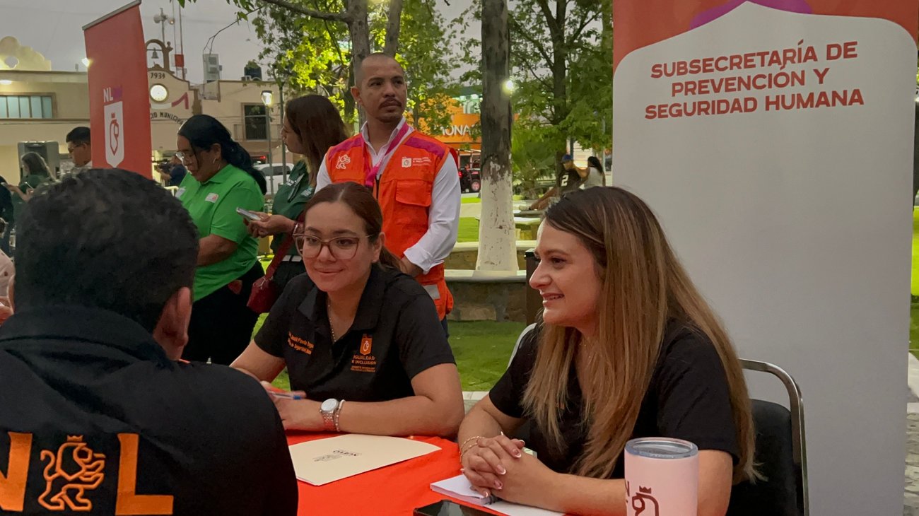 Acercan programas sociales a trabajadores en Ciénega de Flores